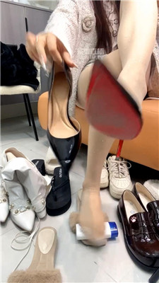 4小懿脏鞋专场跪舔999_20251216142459.JPG