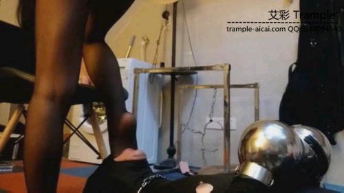 【调教视频】小丝女王日本式调教太狠了